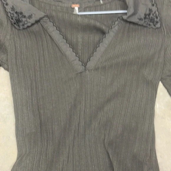 Free people new Elegant Black Embroidered Women's Top - Picture 2 of 5